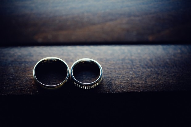 husband-wife-wedding-rings