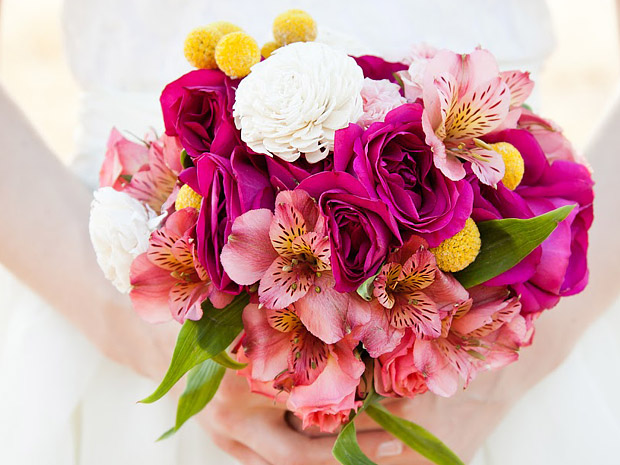 alstroemeria-bridal-bouquet