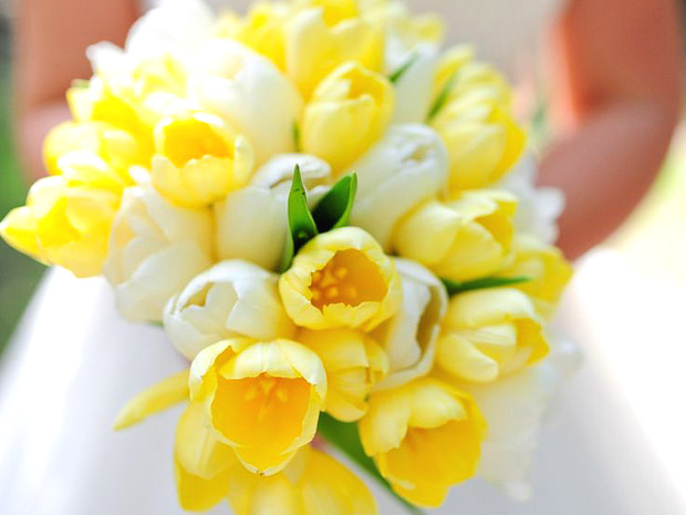 yellow-tulip-bouquet