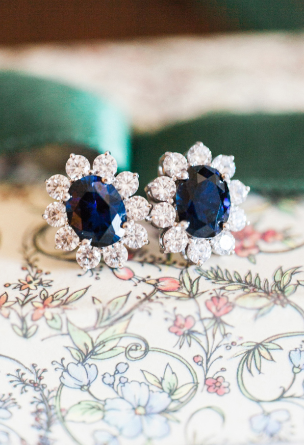 10 Ways to Include Your Something Blue | weddingsonline