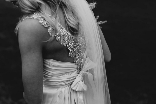 anna-campbella-amity-back-details-wedding-dress