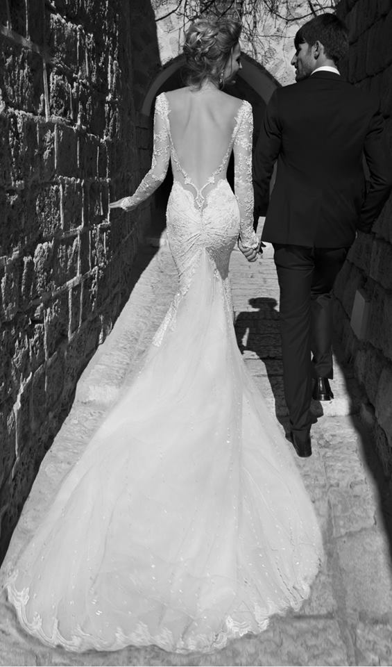 In the Details: 21 Swoon-worthy Wedding Dress Backs | weddingsonline