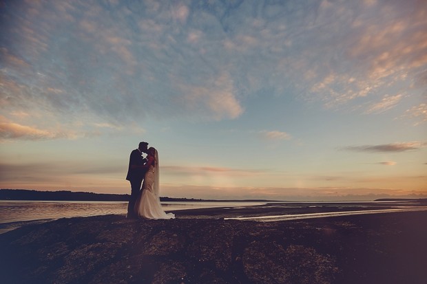 46-fine-art-wedding-photography-sunset-bride-groom