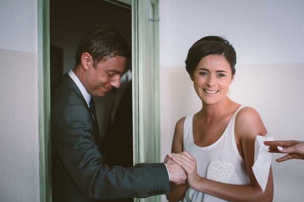 bride-getting-ready-german-real-wedding