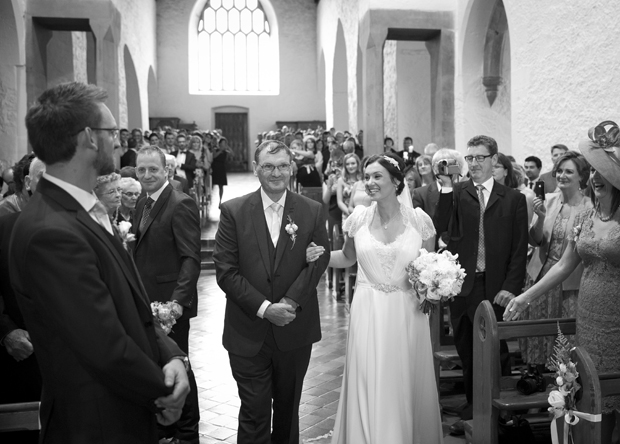 daniel-marie-therese-wedding-bridal-entrance