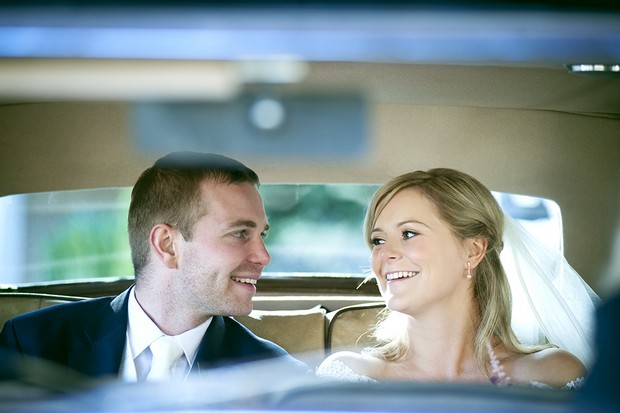 bride-and-groom-in-wedding-car