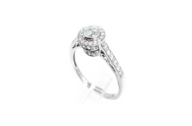 engagement-ring-christopher-murphy-jewellers