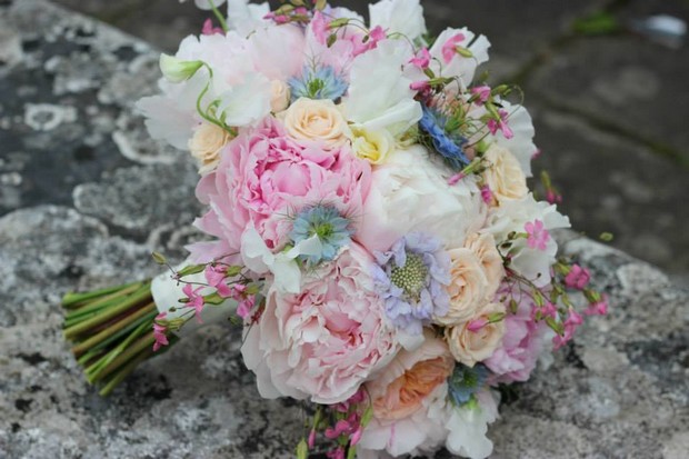 colouful_spring_Wedding_bouquet_frogprinceweddingdays