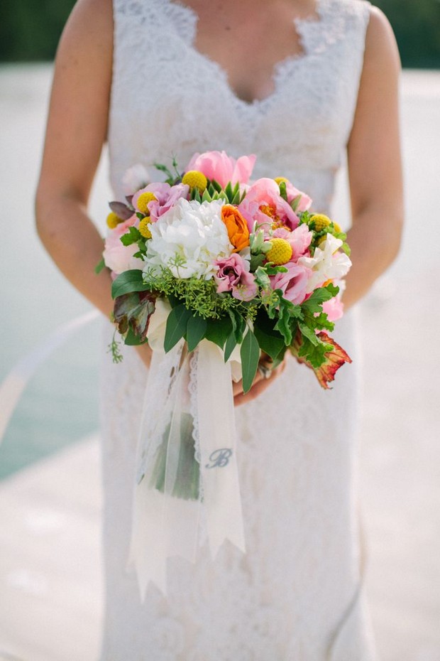 30 Stunning Spring Wedding Bouquets | weddingsonline