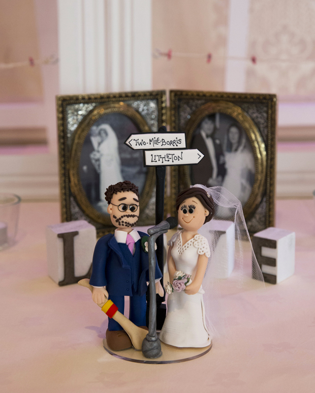 daniel-marie-therese-wedding-caricature-cake-topper
