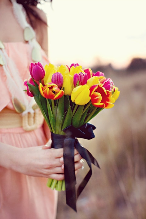 tulip_wedding_bouquet_spring