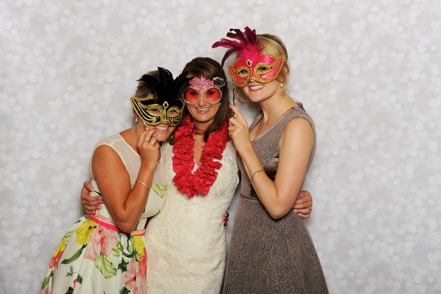 guests-photo-booth-snaps-props (2)