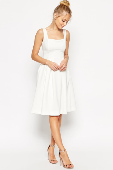 20 Stunning White Bridesmaid Dresses | weddingsonline