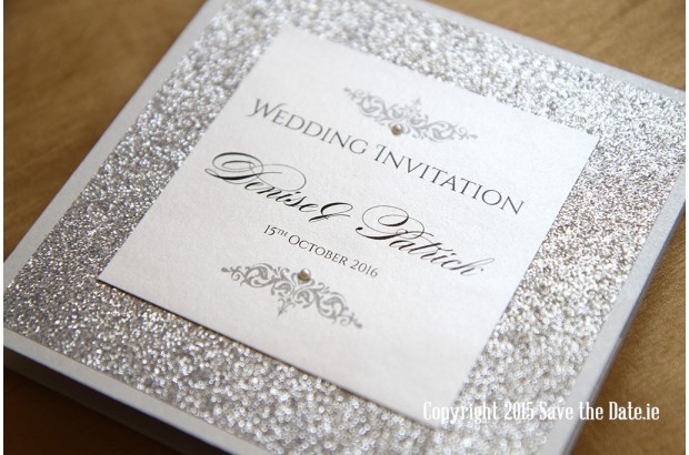 glitter-wedding-invitation