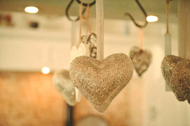 sparkly-hanging-hearts-best-love-quotes