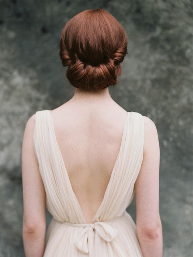 wedding-hair-styles-summer-rolled-vintage-style-low-up-do