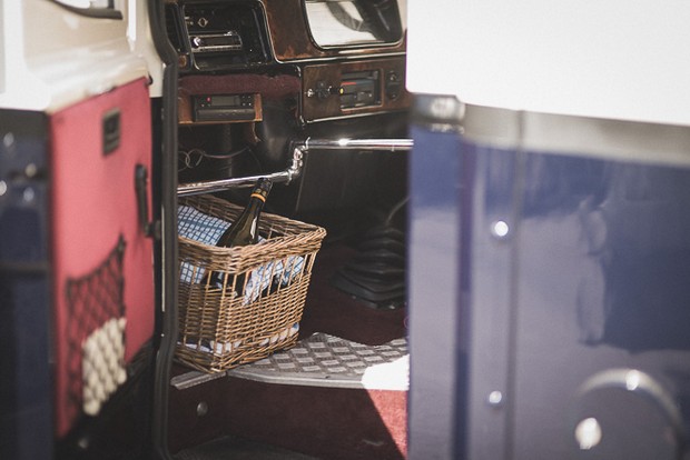 wine-basket-vintage-wedding-bus-car