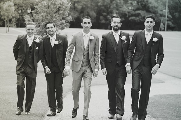 groomsmen-group-wedding-photo (2)
