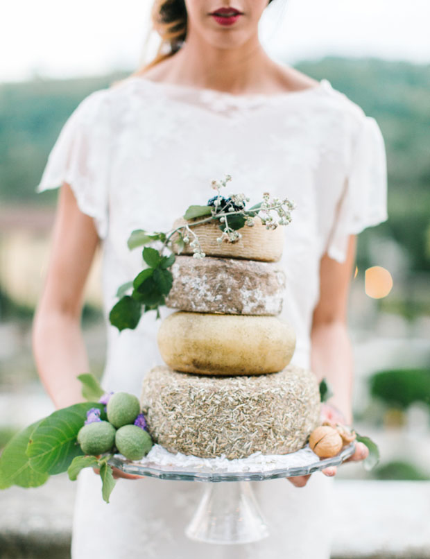 rustic-wedding-cheese-cake