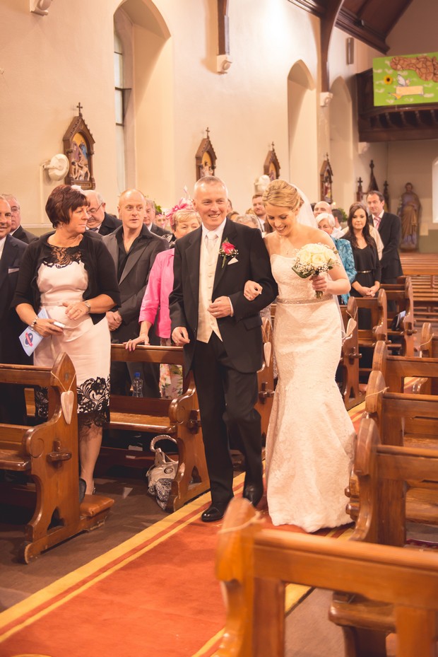 bride-father-walking-up-aisle-church-wedding (5)
