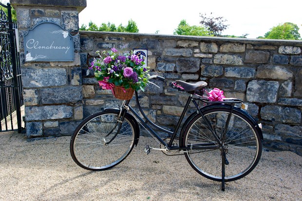 clonabreany-house-real-wedding_decor-bicycle