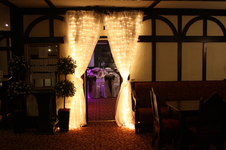 lighted-arch-wedding-decor-hire-ireland-audreysweddingoccasions