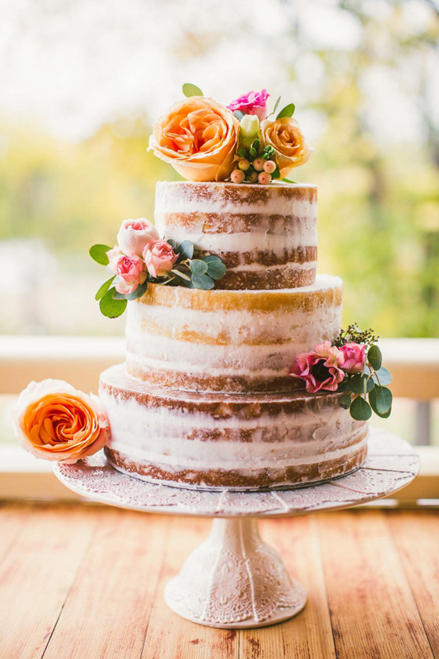 45 Naked Wedding Cakes That Are Too Pretty To Eat (Or Cut) - Wedbook