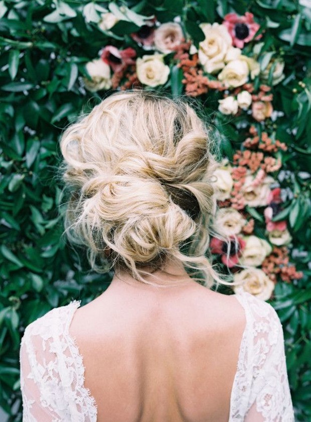 soft-loose-wedding-hair-boho-bride-look