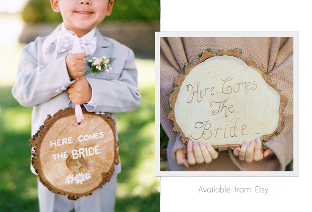 tree-slice-here-comes-the-bride-sign