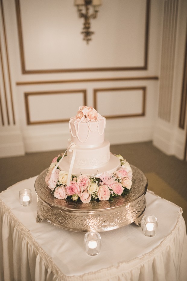wedding-cake-real-wedding-powerscourt-hotel