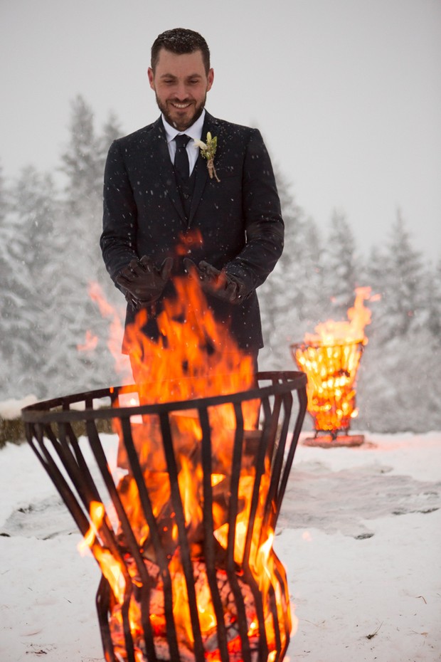 Wedding-ceremony-in-the-snow-winter (2)