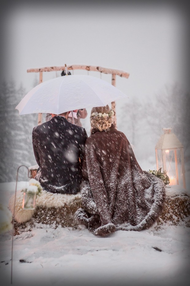 Wedding-ceremony-in-the-snow-winter (7)