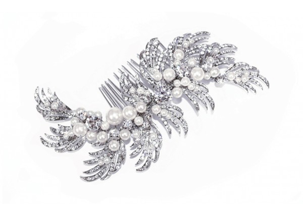 22 Stunning Sparkly Bridal Hair Accessories | weddingsonline