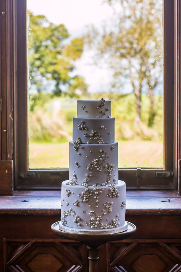 primrose-lane-embellished-wedding-cake