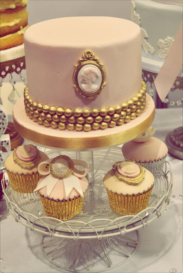 sweet-cherrie-blush-pink-and-gold-wedding-cake