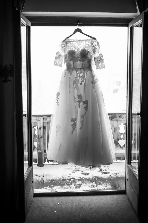 tea-length-lace-wedding-dress-winter-bride