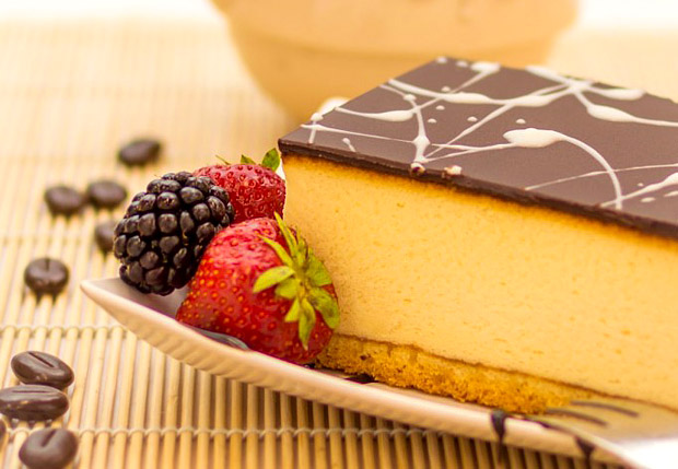 unusual-wedding-desserts-vienna-cheesecake