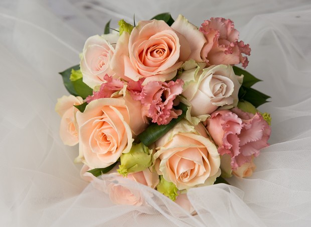 14_vintage_peach_pink_wedding_bouquet