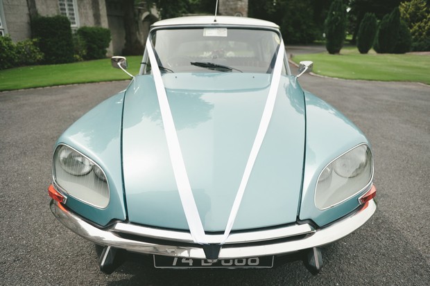 15_Classic_Blue_Vintage_Wedding_Car_Ireland
