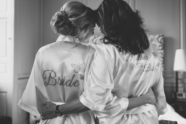 5_Bride_and_Mother_matching_robes_wedding_morning (2)