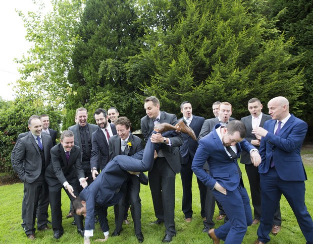 36-groomsmen-messing-wedding-photos (3)