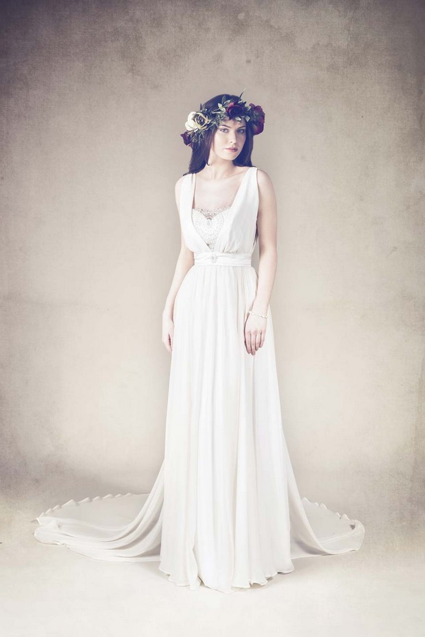 tamem-michael-irish-bride-v-neck-wedding-dress