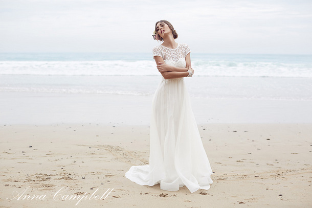 Breathtaking-Beach-Wedding-Dresses-anna-campbell-spirit-collection