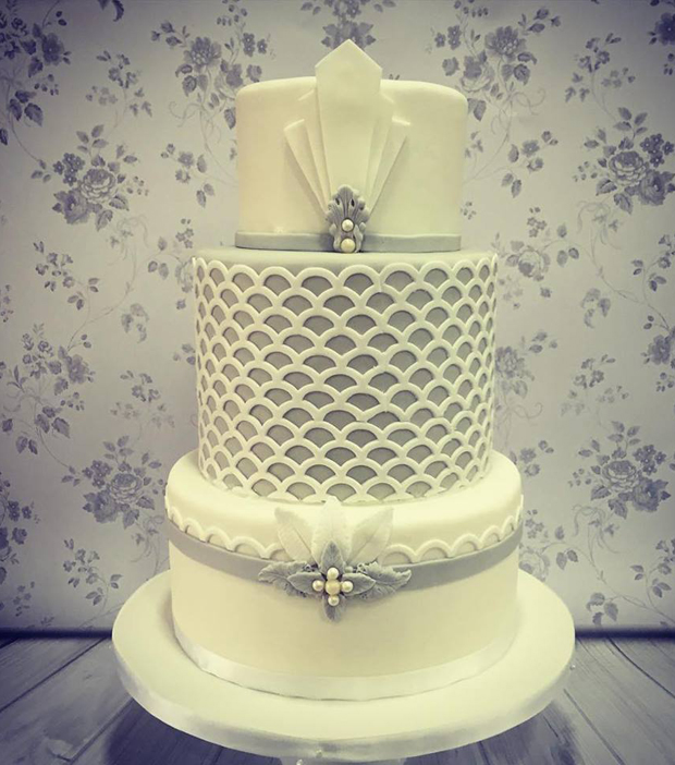 maria's-cakes-grey-white-wedding-cake