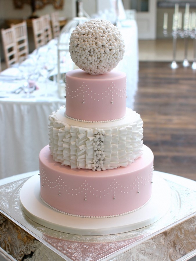 perals-ruffles-wedding-cake-french-wedding-cakes