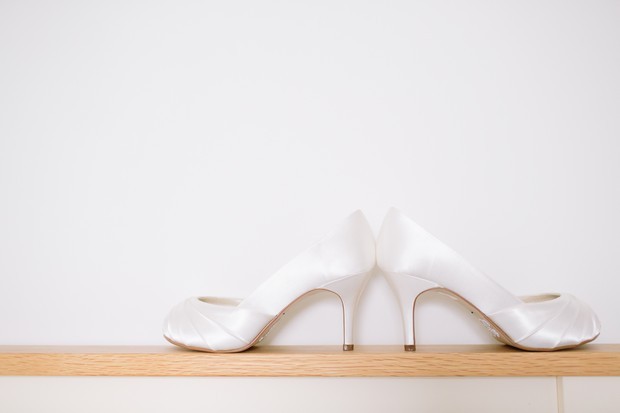 7-Simple-White-Satin-Wedding-Shoes-Bride-Style