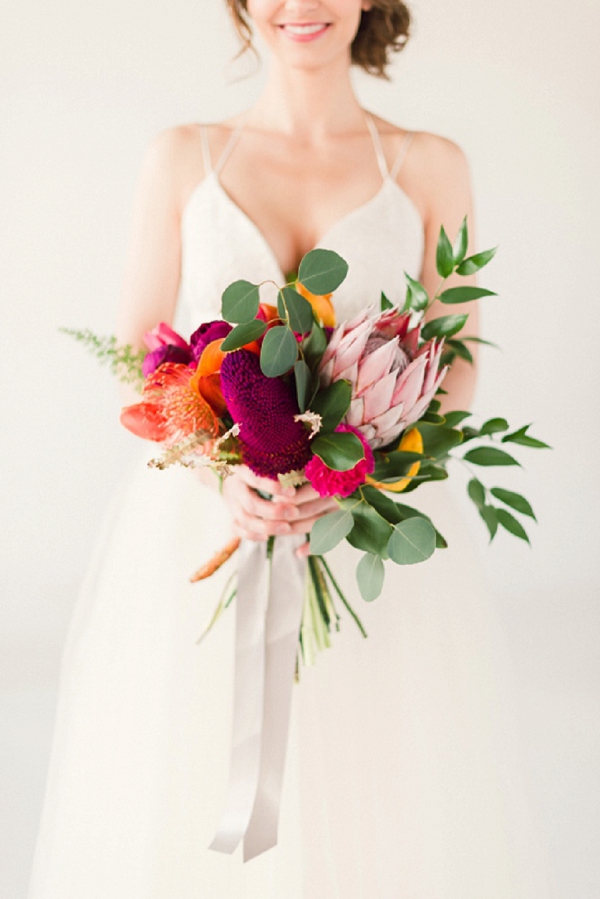 tropical-wedding-theme-bouquet
