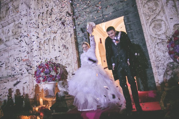 26-winter-wedding-photos-confetti