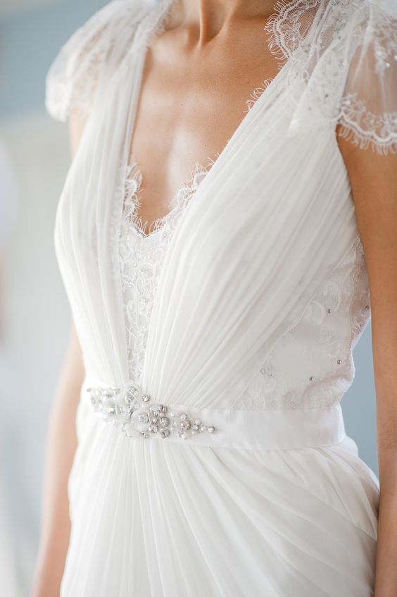 Swoon-Worthy-Wedding-Dress-Details-Jenny-Packham-Rouched-Bodice