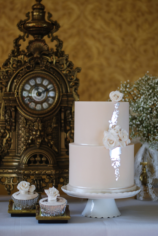 cupcakes-and-counting-metallic-wedding-cake